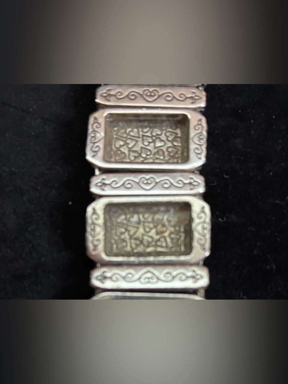 CHUNKY EUC 
BRIGHTON SILVER PLATED
FINISH HEART SCROLL DESIGN LINK BRACELET - Picture 8 of 11